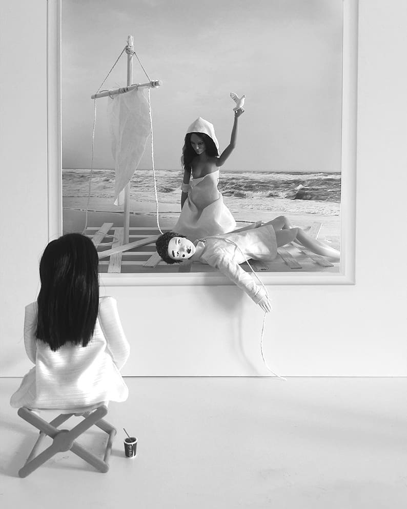 ◽La liberté médusée ◽
.
.
.
.
.
.
.
#radeaudelameduse #laliberteguidantlepeuple
#contemporaryart #contemporarypicture #bnw_pictures #bnw_photography #bnw_black #bwlover #blackandwhitephotography #bnw #mattel #dollstagram #dollphotography #barbiedoll #bnw_mood #bnwart #frenchartist #womenphotographer #parisianartist #femmephotographe #miniaturedoll #miniatureworld #bnw_extasis #femmeartiste